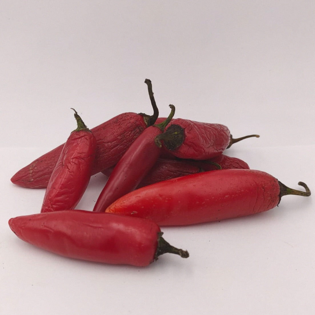 10 rote Jalapeno False alarma Früchte